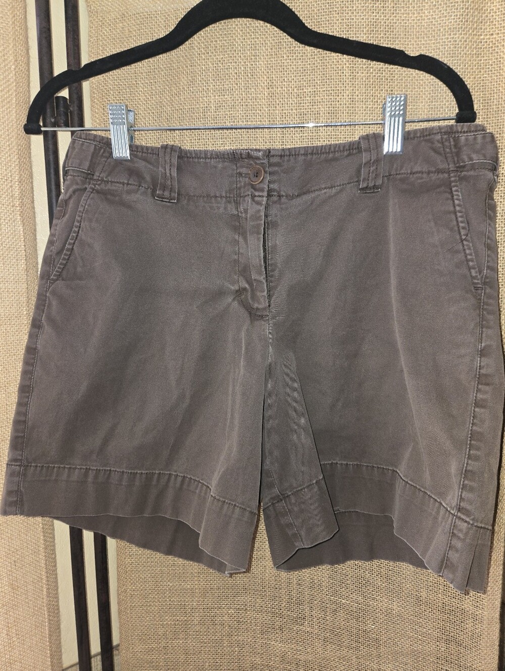 Women's Talbots Petite Stretch Brown Mid-Rise Shorts Size Large